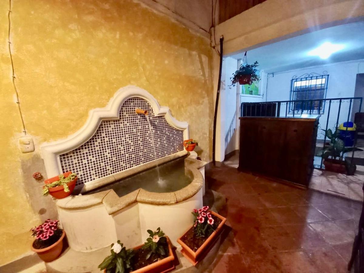 Hotel Posada Casa Santorini Антигуа-Гватемала Экстерьер фото